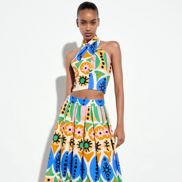 BRAND NEW!!  Zara multicolored printed halter top. Size small - Picture 4 of 7